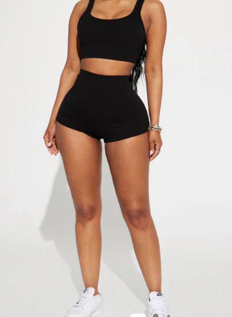 Women's yoga outfit